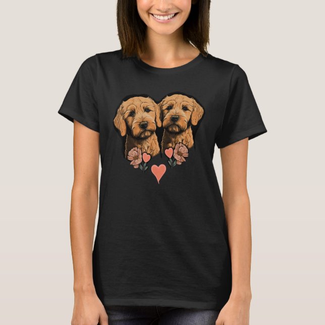 Two Golden Doodles Valentines Day Love Couple Gold T Shirt (Framsida)