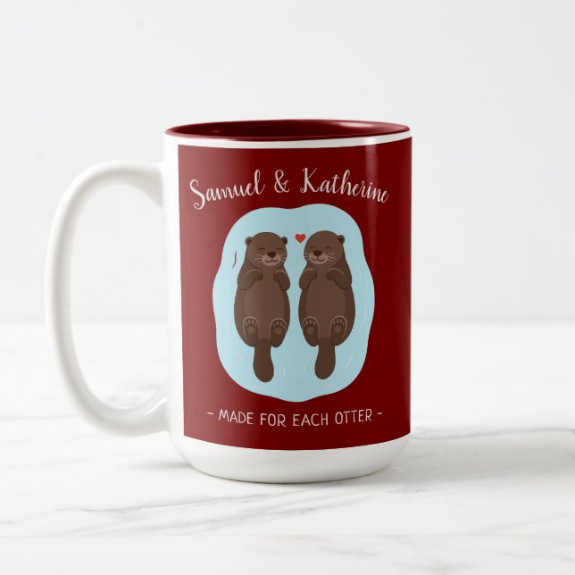 Two Lovely Cute Otters Custom Name Valentine's Day Två-Tonad Mugg (Vänster)
