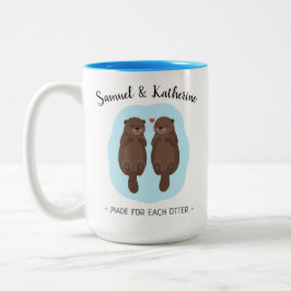Two Lovely Cute Otters Custom Name Valentine's Day Två-Tonad Mugg