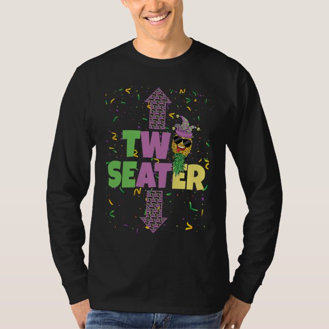 Two Seater Mardi Gras Upside Down Pineapple Swinge T Shirt (Framsida)