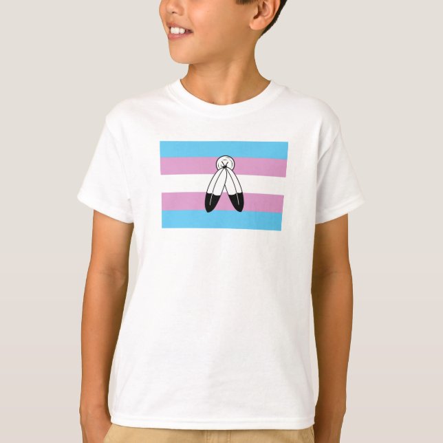 Two-Spirit Trans Pride Flagga T Shirt (Framsida)
