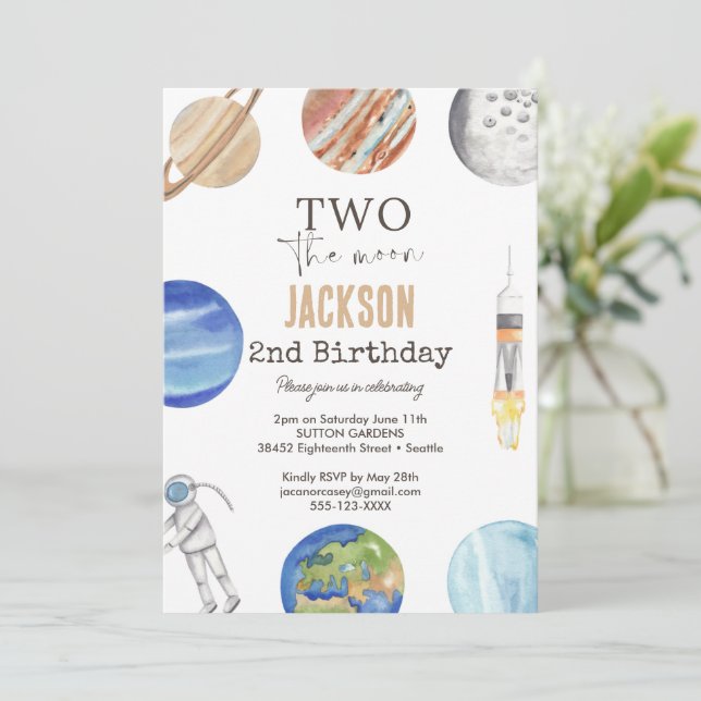 Two The Moon | Modern Rymd 2-års Födelsedagsdekora Inbjudningar (Stående Fram)