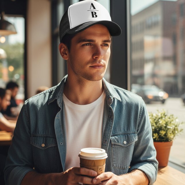 Two-Tone Trucker Hat Customizable Split Initial Keps (Skapare uppladdad)