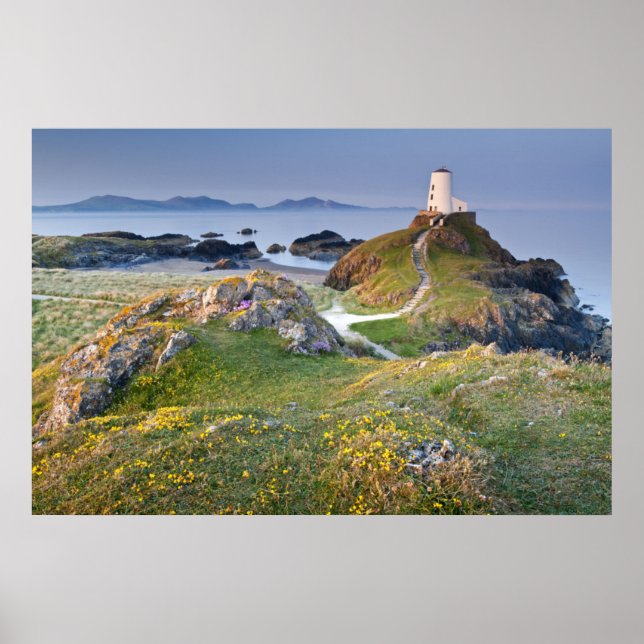 Twr Mawr Lighthouse på Llanddwyn-ön Poster (Framsidan)