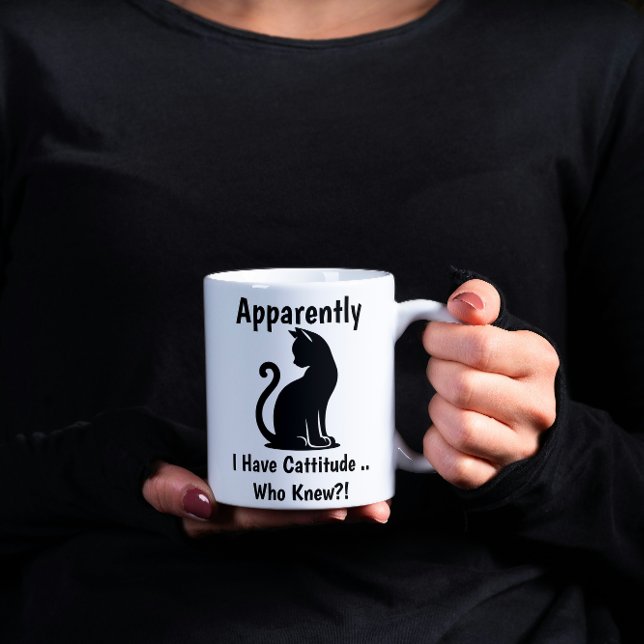 Tydligen har jag en attityd: tillverkad för Cat Lo Kaffemugg (Skapare uppladdad)