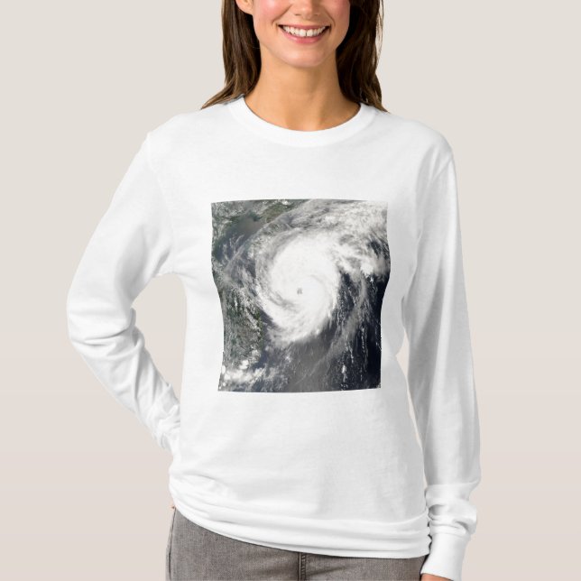 Tyfonen Neoguri närmar sig China 2 Tee Shirt (Framsida)