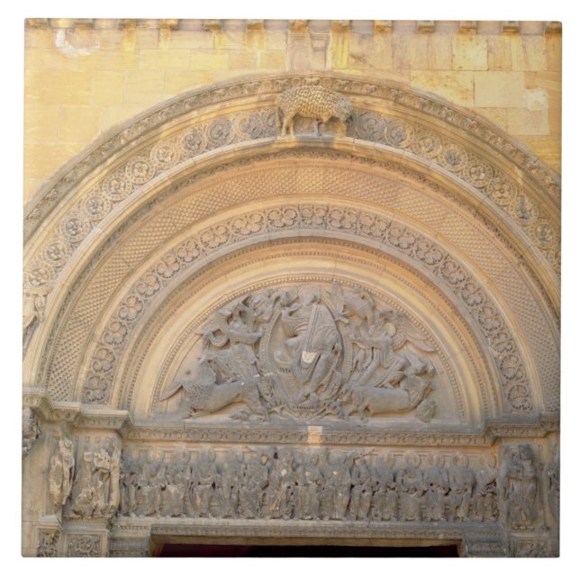 Tympanum av farstubron som visar Kristus i Kakelplatta (Framsidan)