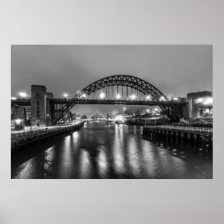 Tyne Bridge på natten Poster