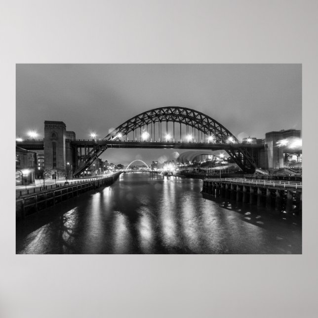Tyne Bridge på natten Poster (Framsidan)