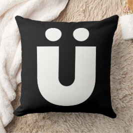 TYP(O) Creations: Umlaut Ü Kudde