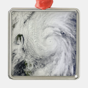 Typhoon Chaba i det filippinska havet Julgransprydnad Metall