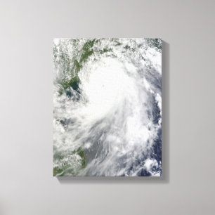 Typhoon Chanthu Canvastryck