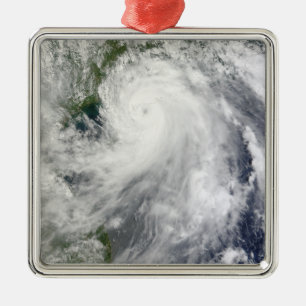 Typhoon Chanthu Julgransprydnad Metall