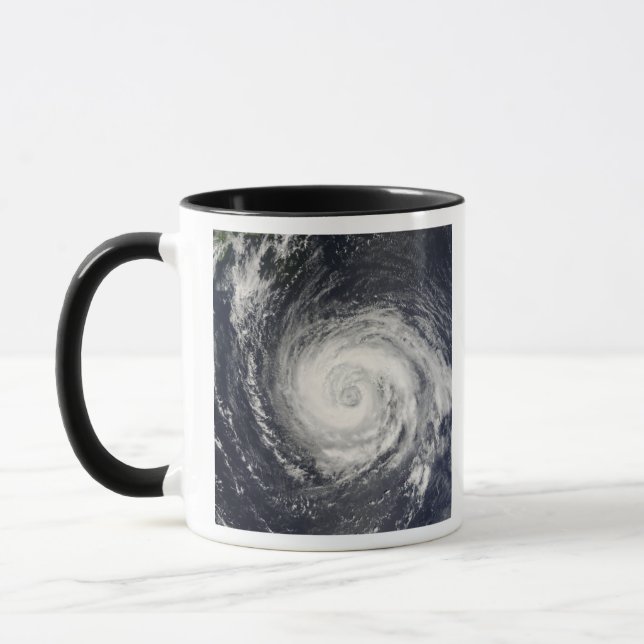 Typhoon Fitow Mugg (Vänster)