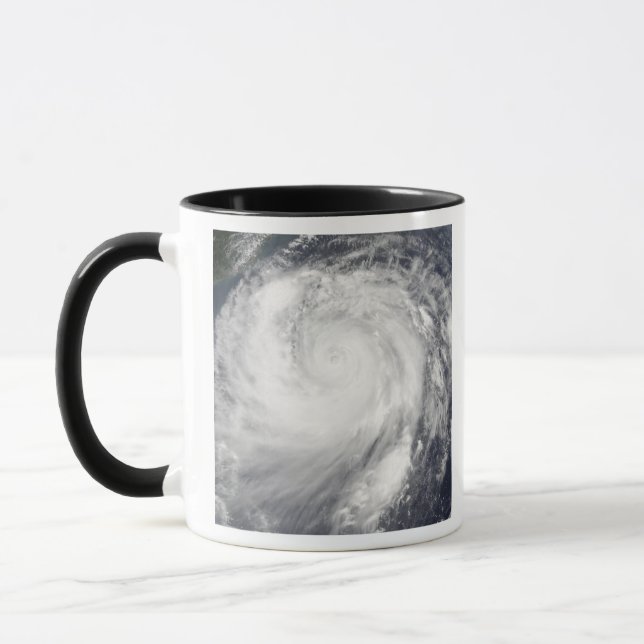 Typhoon Haitang Mugg (Vänster)