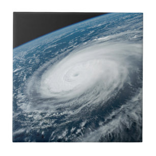 Typhoon Hinnamn eller Kakelplatta