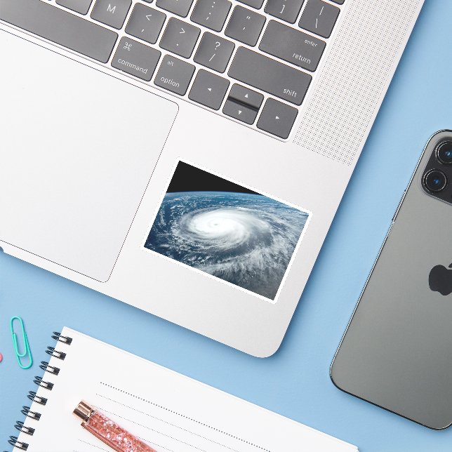 Typhoon Hinnamn eller Klistermärken (Laptop med iPhone)