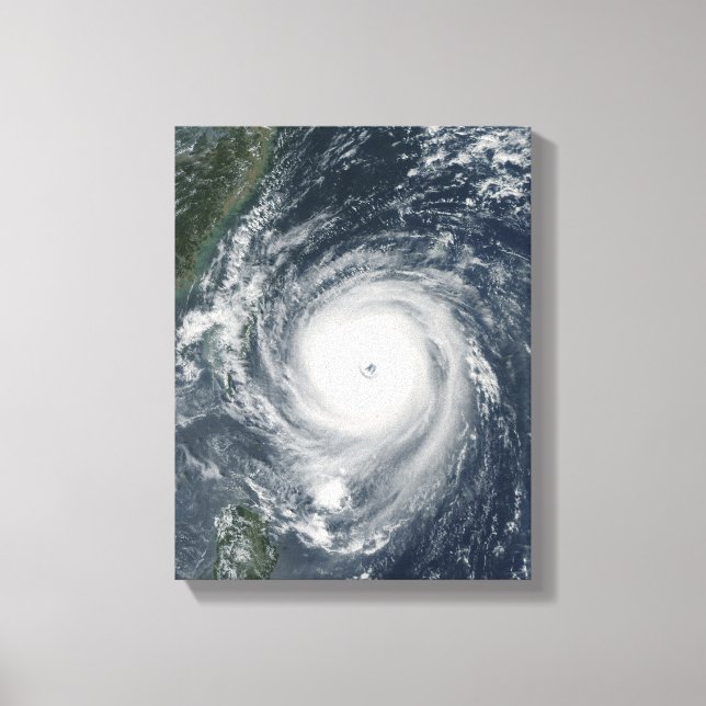 Typhoon Longwang närmar sig Taiwan Canvastryck (Framsida)