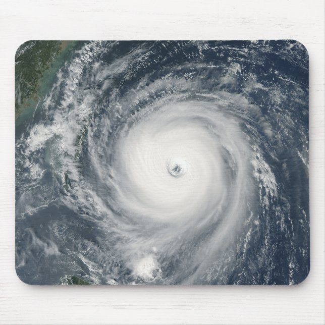 Typhoon Longwang närmar sig Taiwan Musmatta (Framsidan)