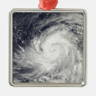 Typhoon Lupit över det westerna Stilla havet Julgransprydnad Metall