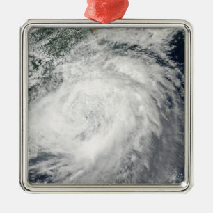 Typhoon Morakot över china Julgransprydnad Metall