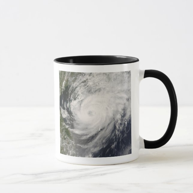Typhoon Neoguri närmar sig China Mugg (Höger)