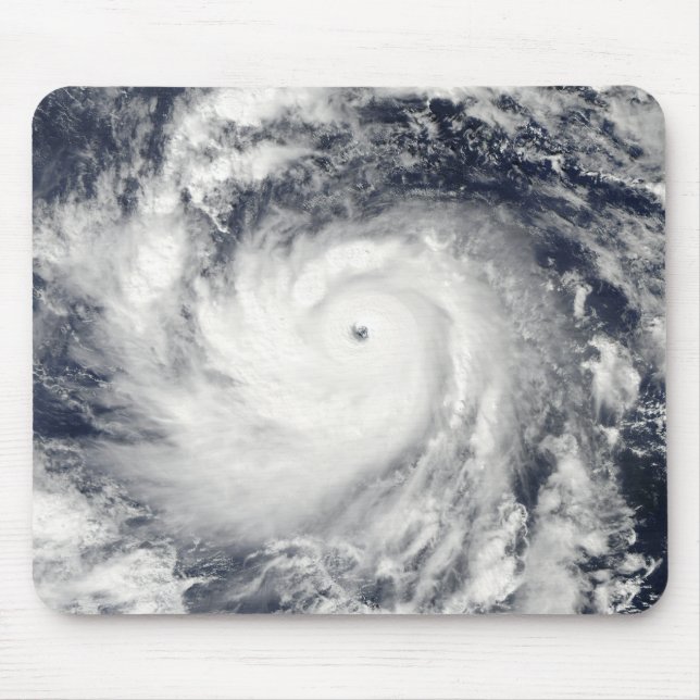 Typhoon Nida i Stilla havet Musmatta (Framsidan)