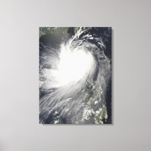 Typhoon Nuri över de filippinska öarna Canvastryck