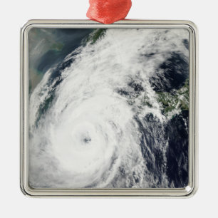 Typhoon Rusa 2 Julgransprydnad Metall