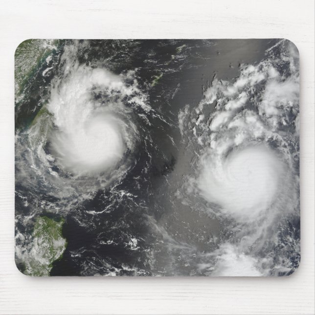 Typhoon Saomai och Tropical Storm Bopha Musmatta (Framsidan)