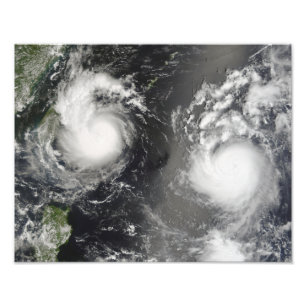 Typhoon Saomai och tropisk storm Bopha Fototryck