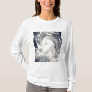 Typhoon Tingting över den nordliga Marianaen Isla Tee Shirt