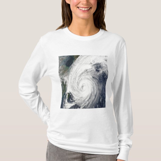 Typhoon Tokage söder om Japan T-shirt (Framsida)