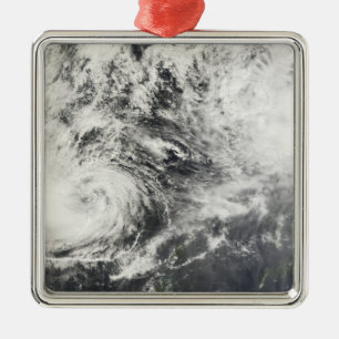Typhoons Mitag och Hagibis Julgransprydnad Metall