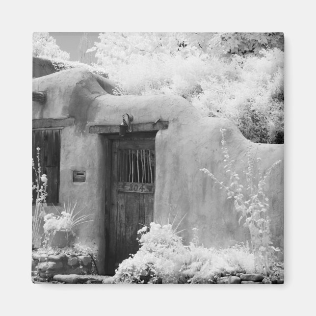 Typisk adobe-dörr och ingång i Santa Fe, New Magnet (Framsidan)