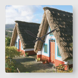 Typiskt hus på ön Madeira, Portugal Fyrkantig Klocka