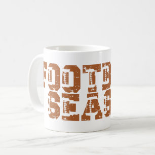 Typografi av fotbollsäsong kaffemugg