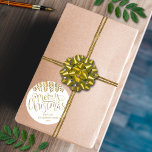 Typografi av guldfetter God jul Runt Klistermärke<br><div class="desc">Skicka årets semesterhälsningar i stil med dessa unika och moderna helgdag. Konstruktionen har ett festive guld foil effect typography script "God jul" med matchande hängande blad på en ren vit bakgrund. Dessa klistermärken kan användas som kuvertförseglingar, Juletiketter, klistermärken för julfest och mycket, mycket mer! Lägg enkelt till anpassningsbarnas ordalydelse i...</div>