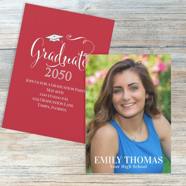 Typografi för enkel röd fotomall i student inbjudningar (Skapare uppladdad)
