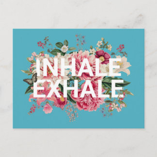 Typografi för Inhale Exhale Blommigt Vykort
