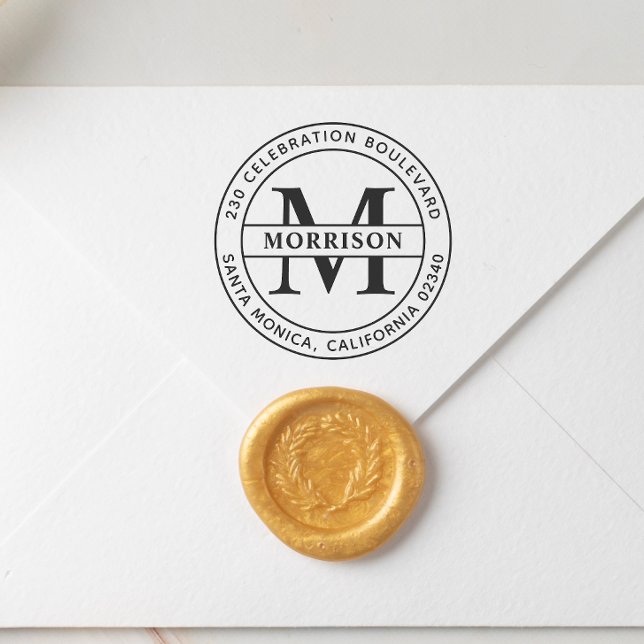 Typografisk Returadress för familjen Namn i monogr Stämpel (Rubber Stamp Mock-up)