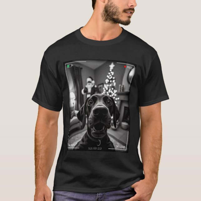 Tysk Korthårig Pointer Fångar Tomte På Kamera T Shirt (Framsida)