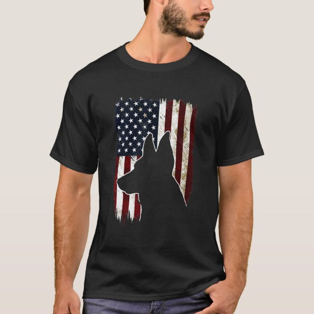 Tysk Shepherd American Flagga Hund T Shirt (Framsida)