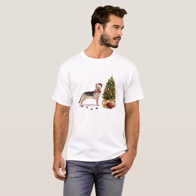 Tysk Shepherd Funny jul Hund med Träd T Shirt (Hel framsida)