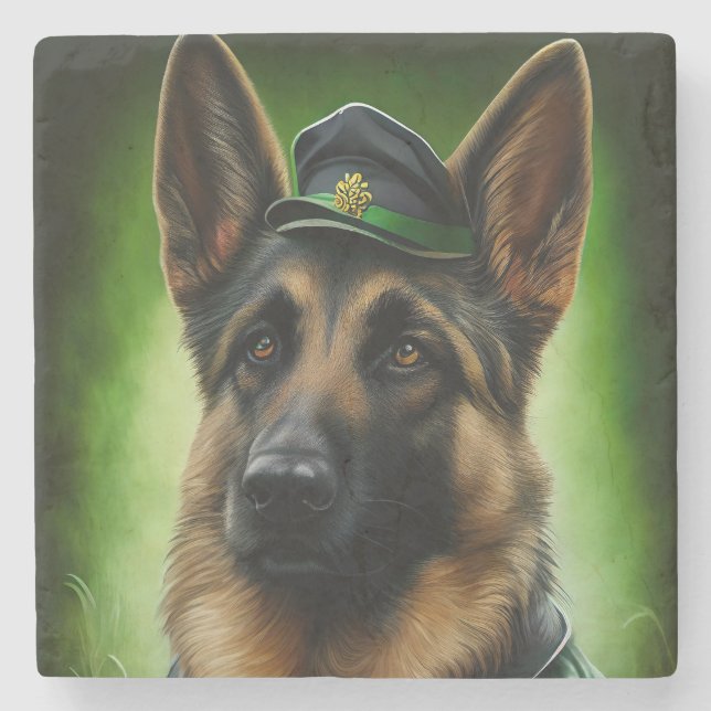 Tysk Shepherd Hund i St. Patrick Dress Stenunderlägg (Framsidan)