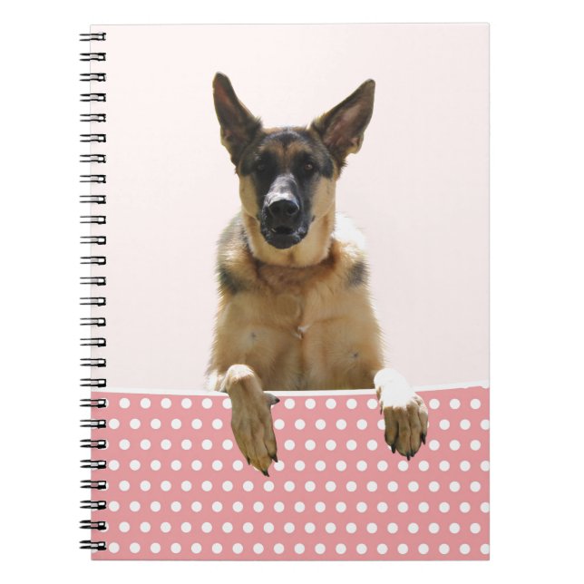 Tysk Shepherd Hund Rosa Polka dots Anteckningsbok Med Spiral (Framsidan)