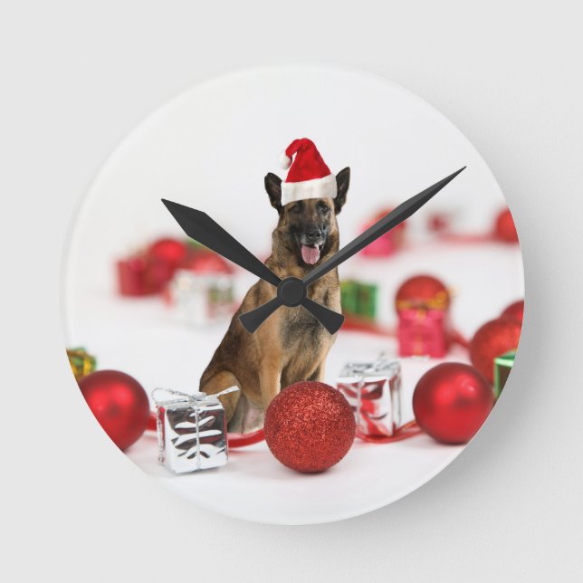 Tysk Shepherd hund w jul Gifts Santa Hat Rund Klocka (Framsida)