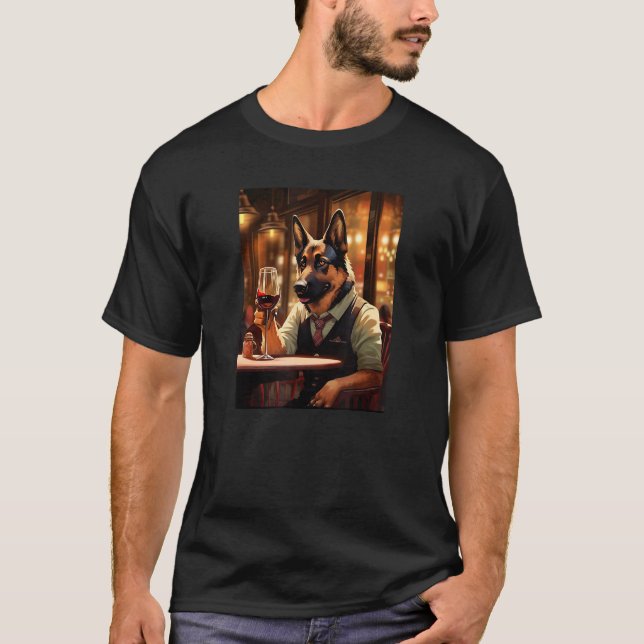 Tysk Shepherd-vin Rolig hunddryck T Shirt (Framsida)