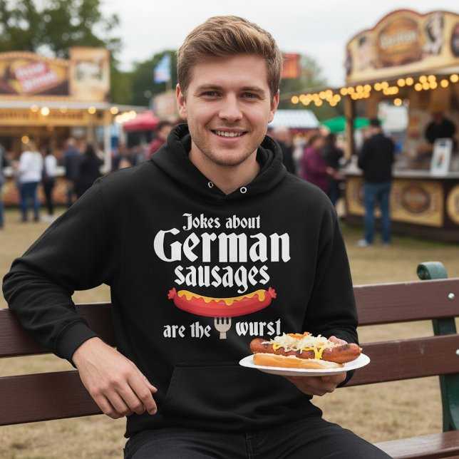 Tyska korvar hoodie (Jokes about German sausages are the wurst black hoodie, man at a food festival in Germany)
