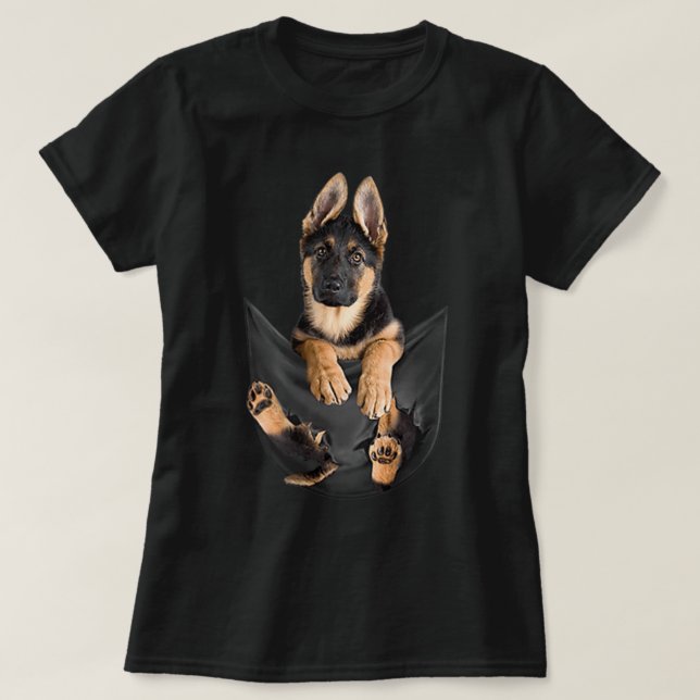 Tyska shefherd in Pocket Rolig hund Älskare Gifts T Shirt (Design framsida)